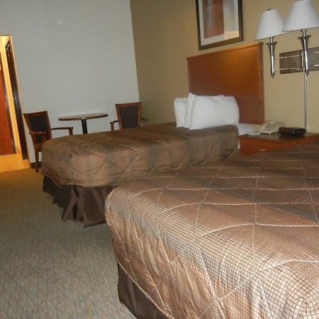 Days Inn By Wyndham Phenix City Near Fort Moore Extérieur photo