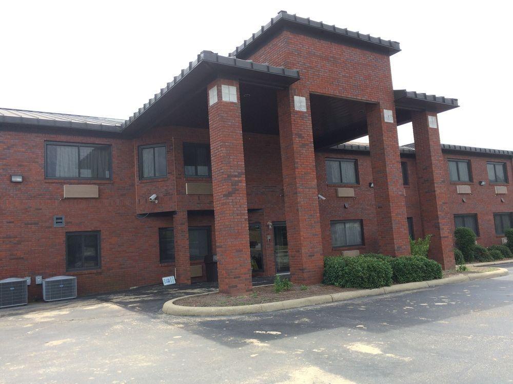 Days Inn By Wyndham Phenix City Near Fort Moore Extérieur photo
