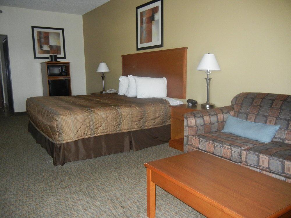 Days Inn By Wyndham Phenix City Near Fort Moore Extérieur photo