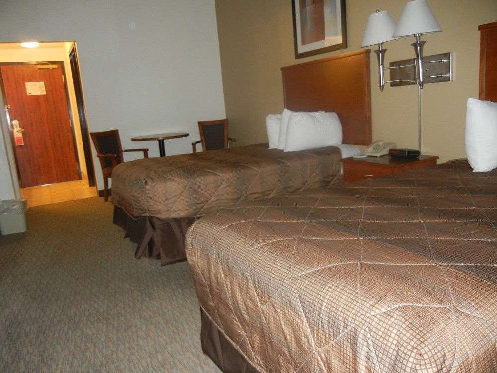 Days Inn By Wyndham Phenix City Near Fort Moore Extérieur photo