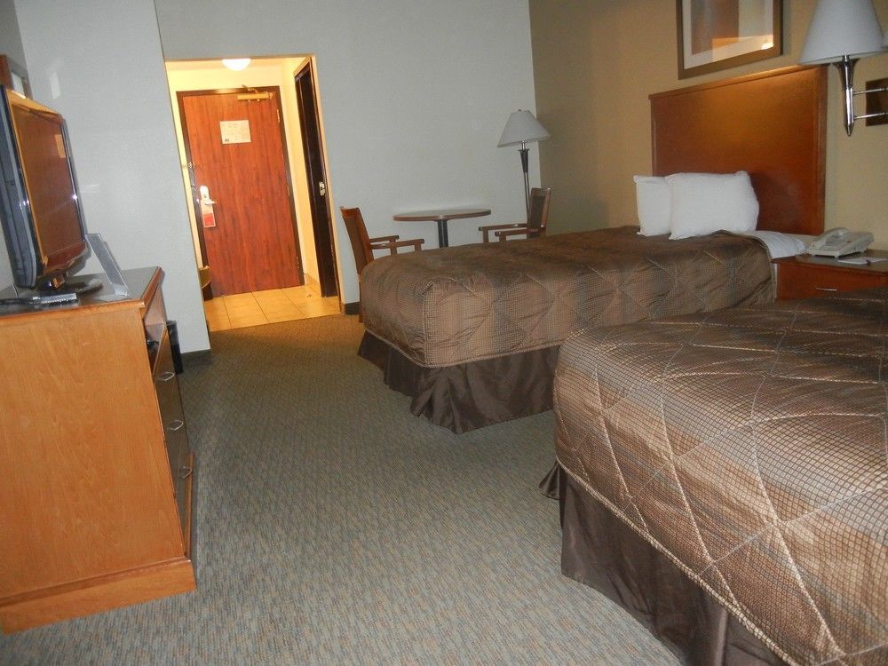 Days Inn By Wyndham Phenix City Near Fort Moore Extérieur photo